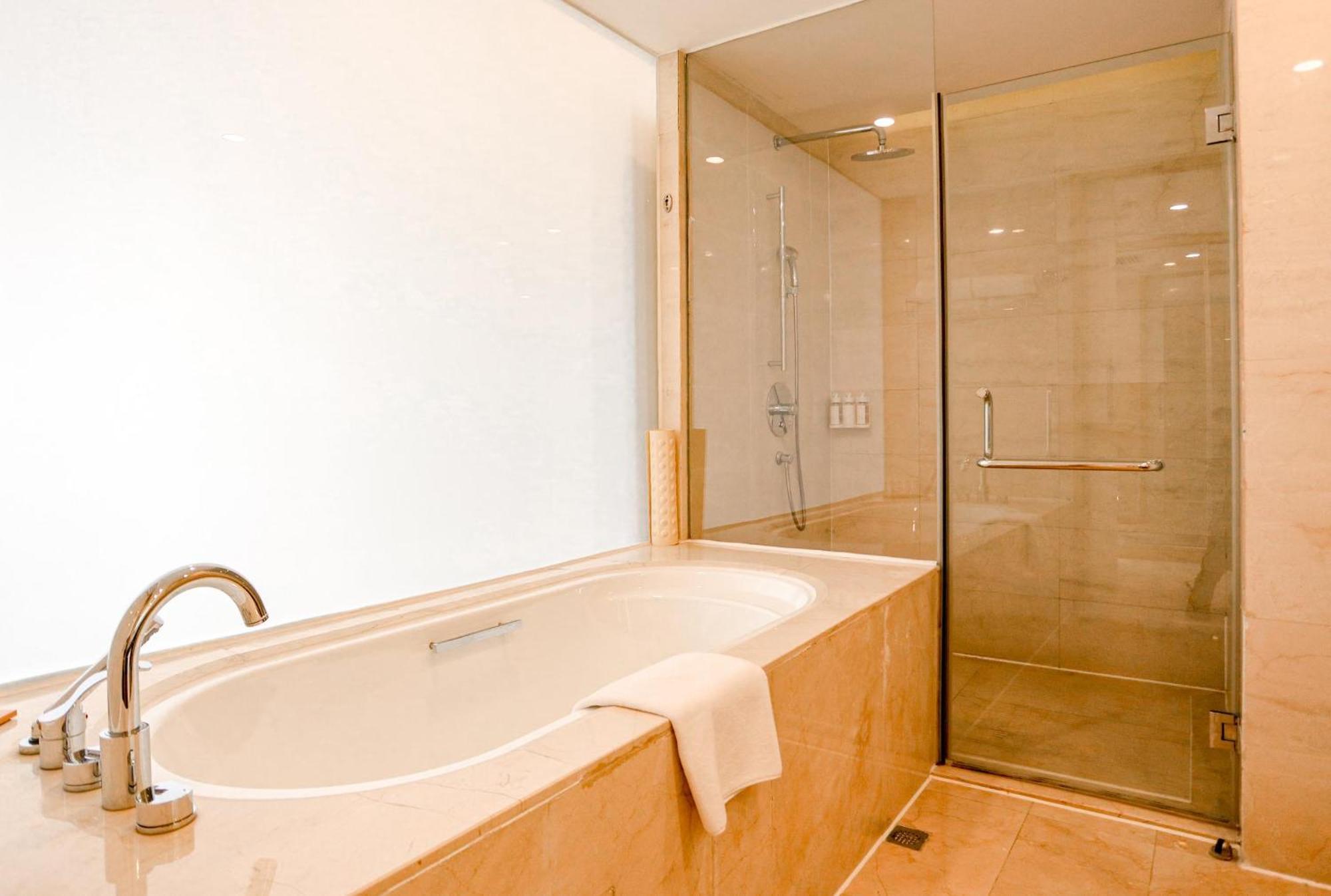 Radisson Hotel Tianjin Aqua City Екстериор снимка