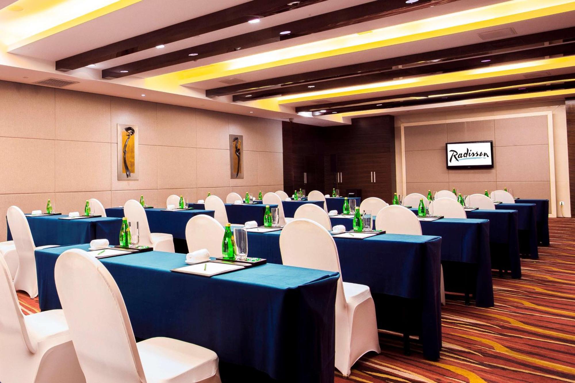 Radisson Hotel Tianjin Aqua City Екстериор снимка